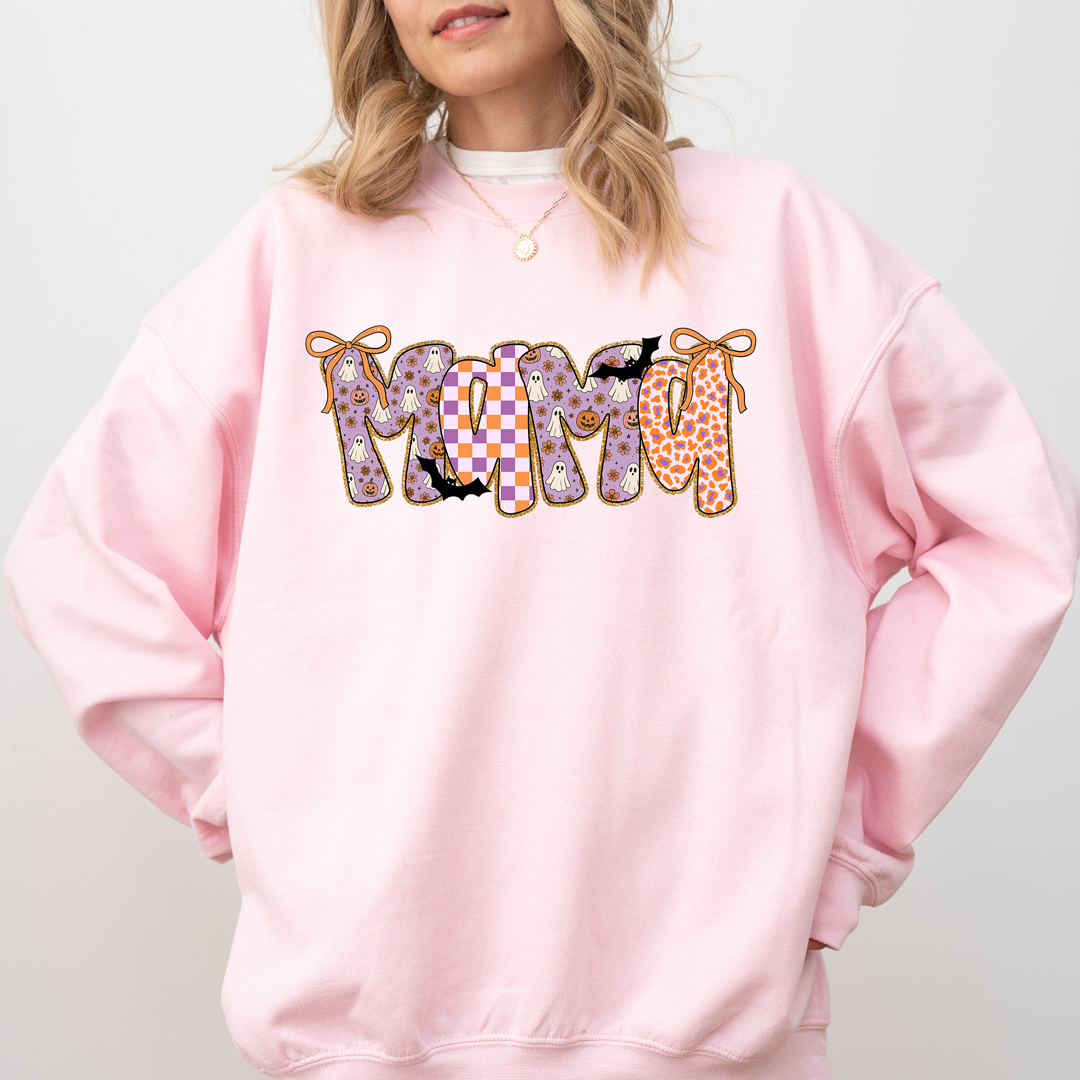 MAMA Fall Aesthetic Sweatshirt – Cozy Checker & Floral Letter Design for Cool Moms