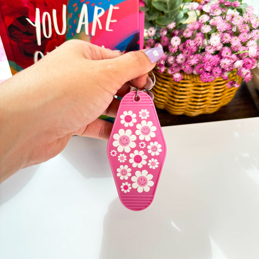 Cute Acrylic Motel Keychain – Pink Daisy Smiles
