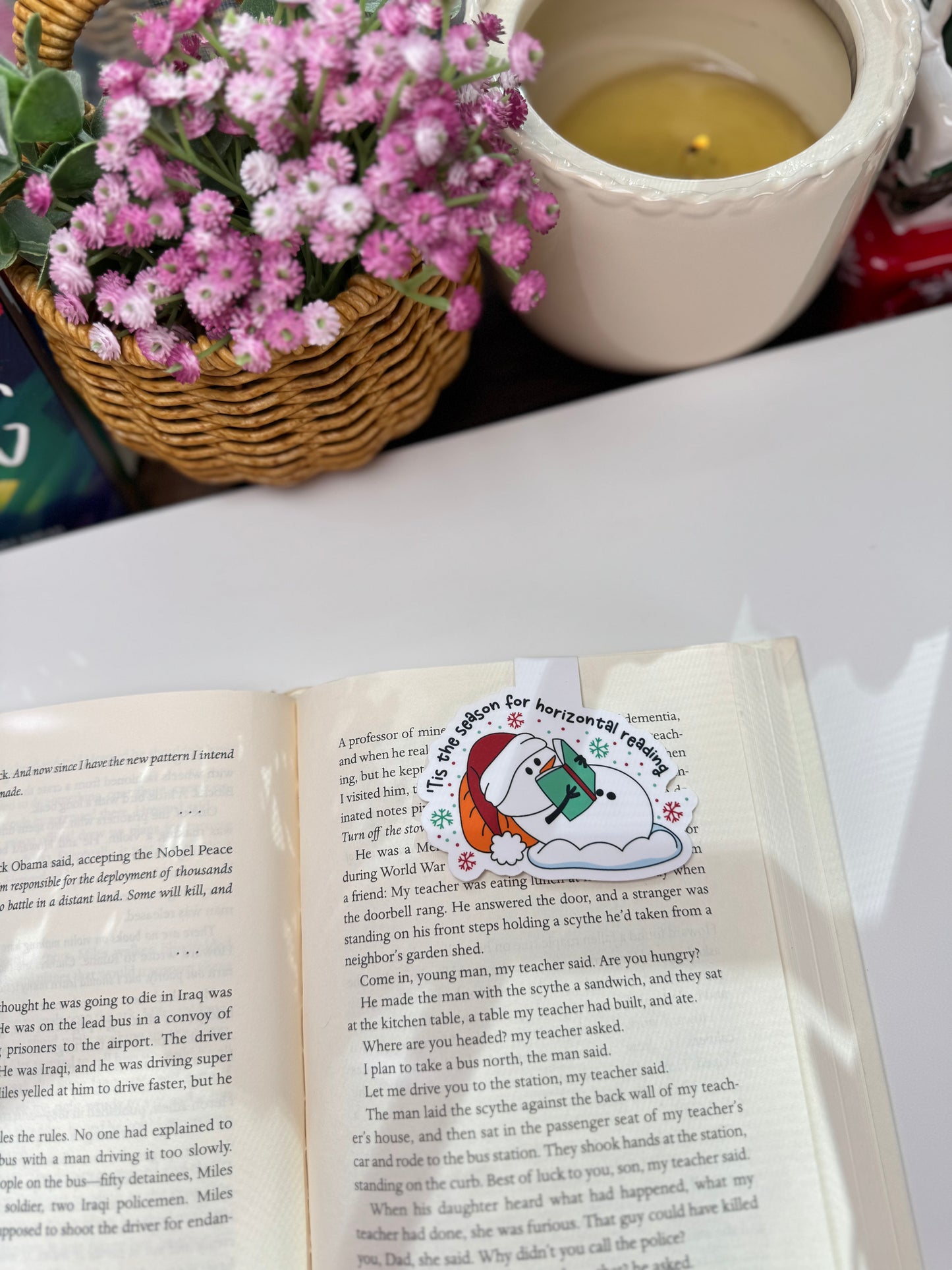 ’Tis the Season for Horizontal Reading