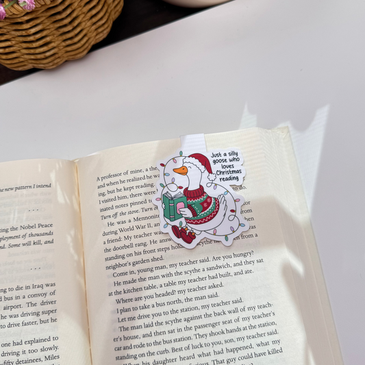 Just a Silly Goose Who Loves Christmas Reading