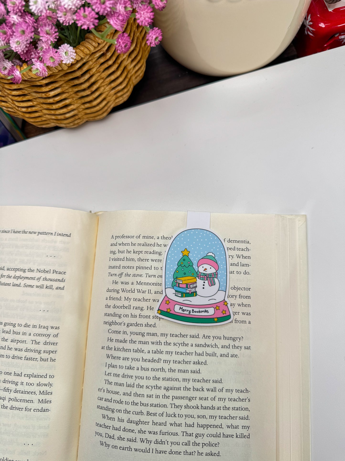 Merry Bookmas Snow Globe Magnetic Bookmark
